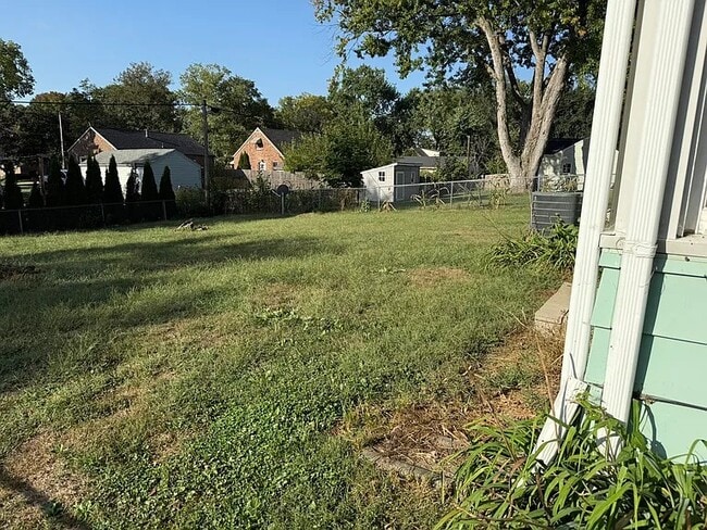 Building Photo - 1808 Vine St