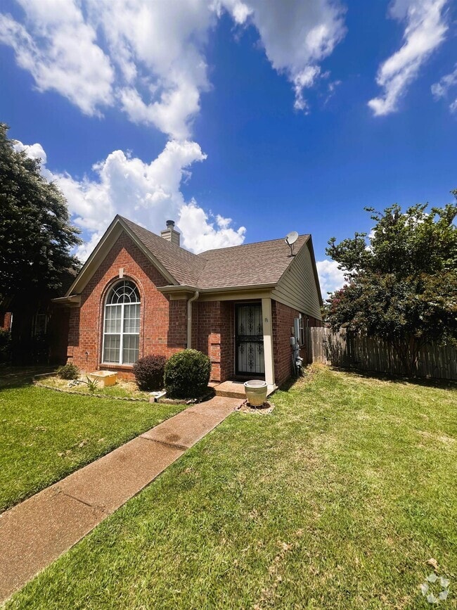 Building Photo - 6900 Wrigley Dr