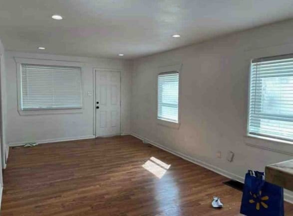 Building Photo - 1021 E Orman Ave