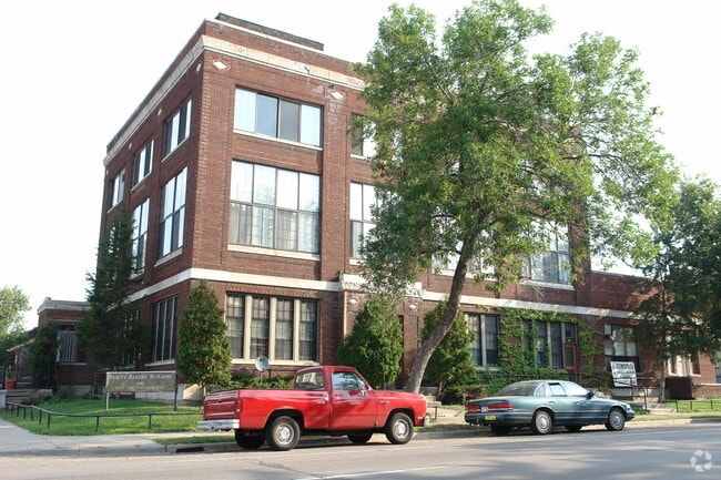 Building Photo - 500 E 36th St