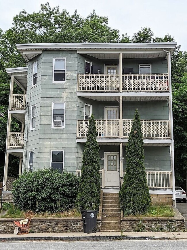 Building Photo - 187 Worcester St