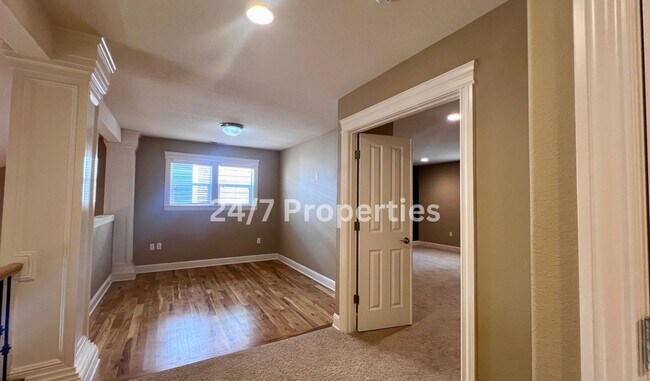 Building Photo - Large 4BD I 2.5BA Home - West Linn!