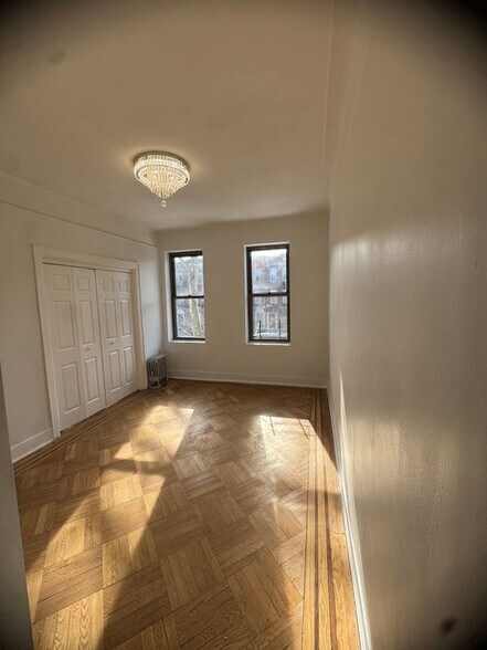 Building Photo - 1923 Bay Ridge Pkwy