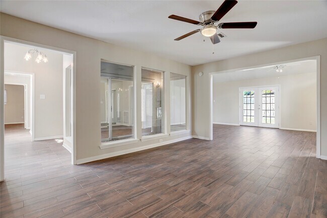 Building Photo - 22706 Indian Ridge Dr