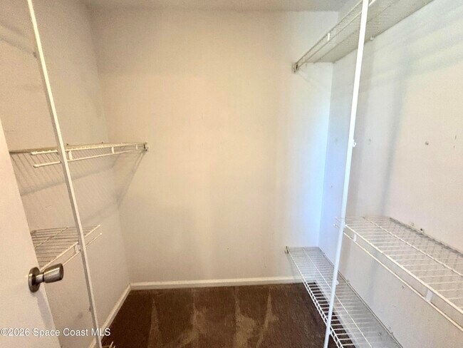 Building Photo - 1626 Lara St NE