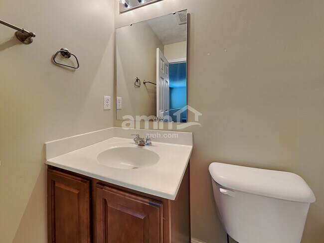 Building Photo - 355 Hennepin Dr