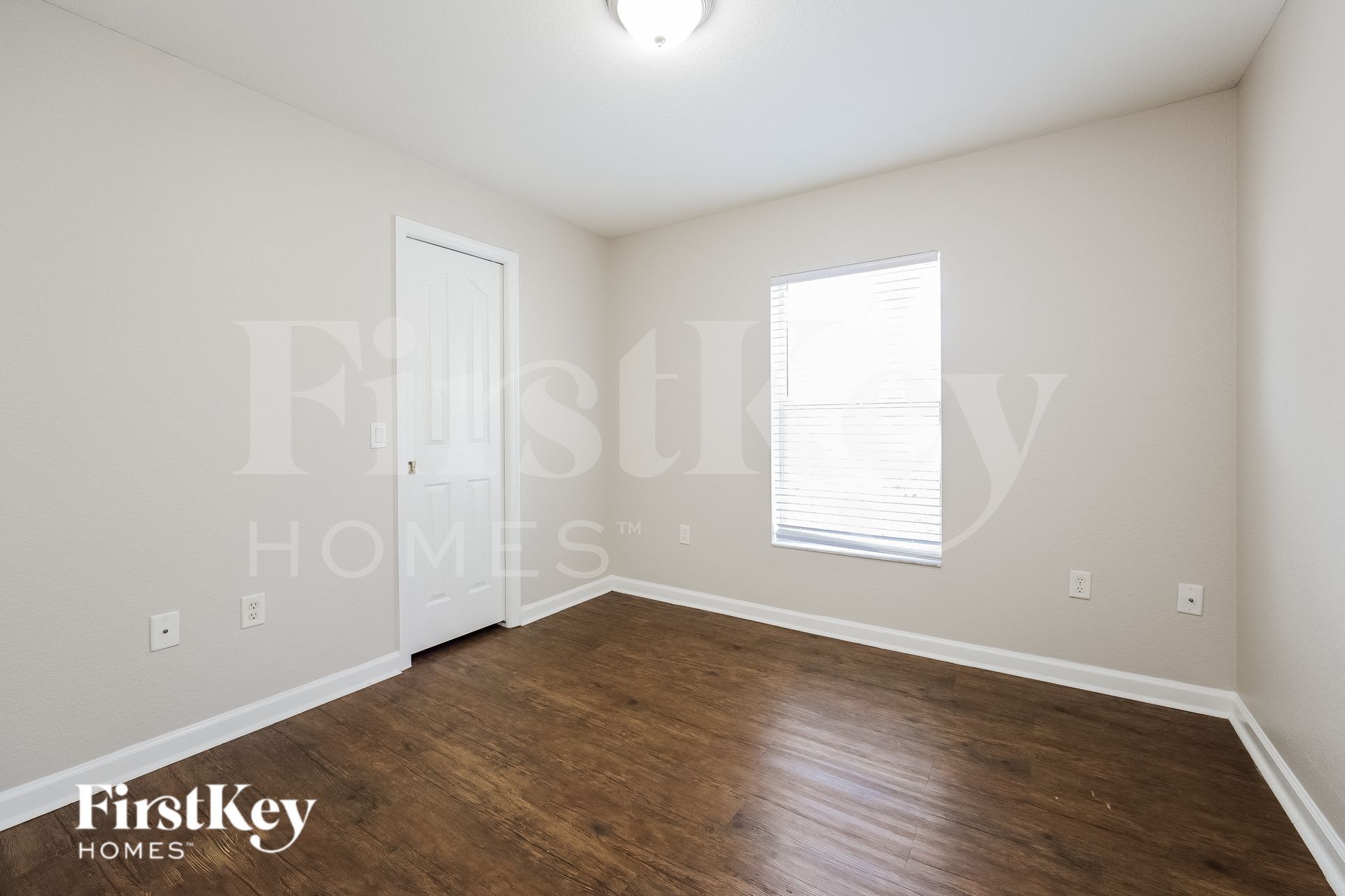 Building Photo - 3342 Cunliffe Rd