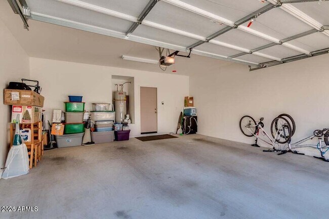 Building Photo - 4334 E Carla Vista Dr