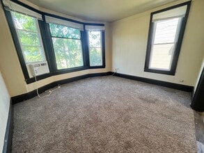 Building Photo - 614 S 2nd Ave