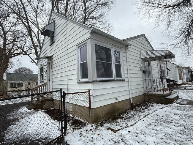 Building Photo - CALL TODAY TO RENT YOUR HOME SWEET HOME !!!