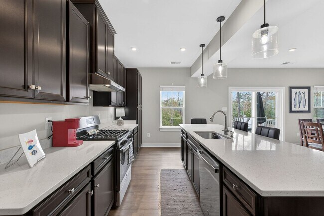 Building Photo - 9733 Goldenrod Ct