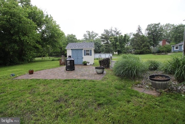 Building Photo - 336 Cowpath Rd