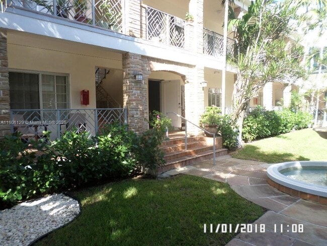 Building Photo - 2131 Calais Dr