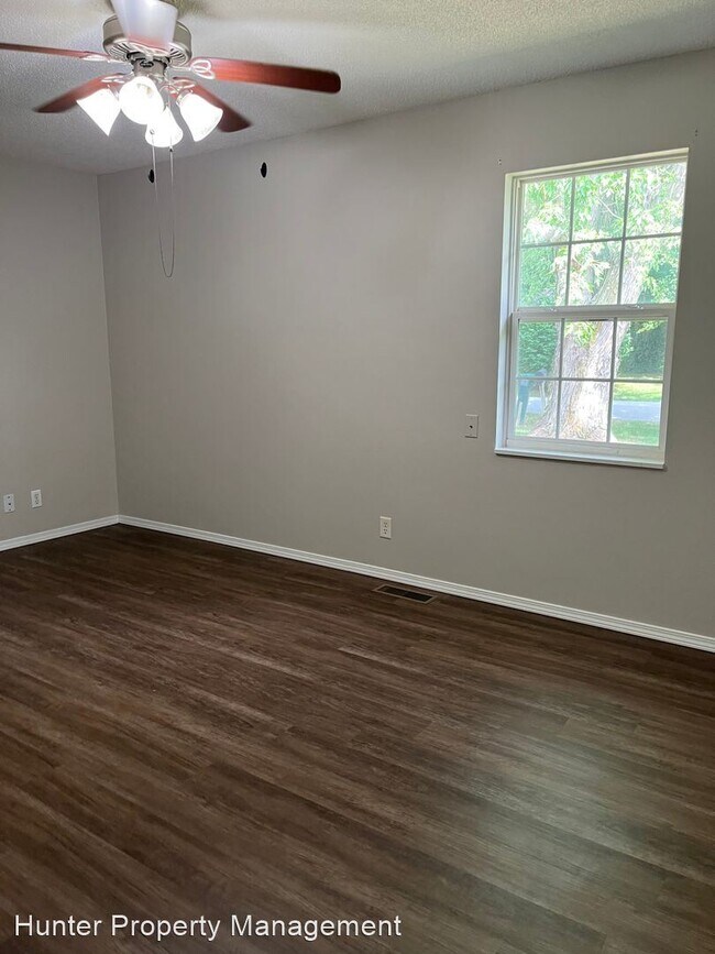 Building Photo - 3 br, 2 bath House - 107 Grand Prairie Drive