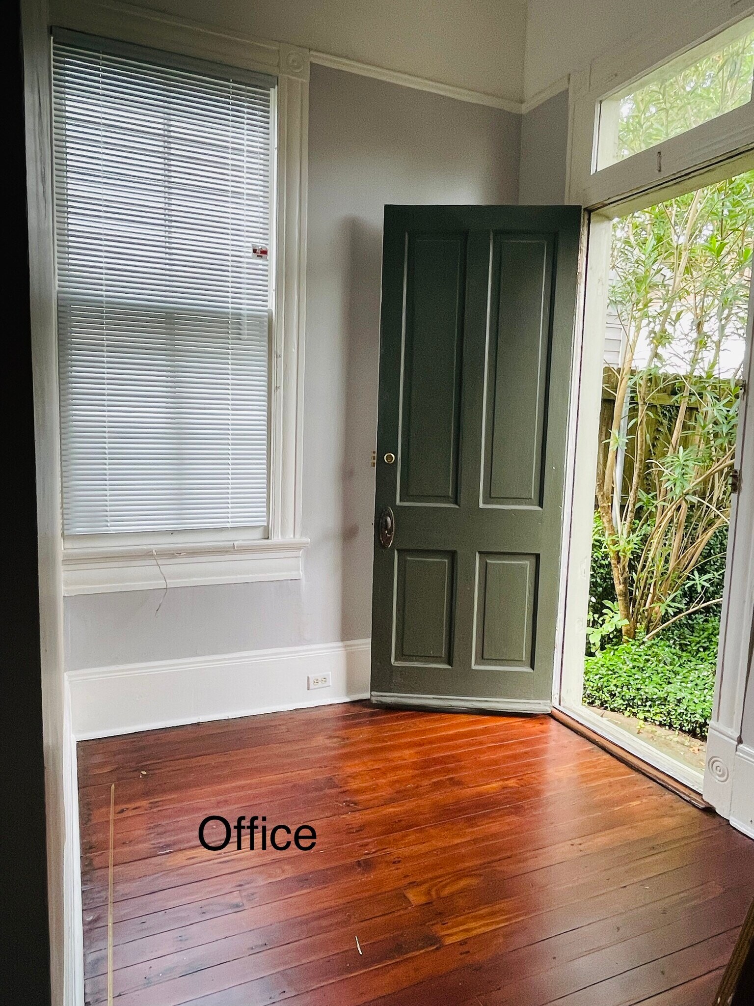 bonus room - 1222 Soniat St