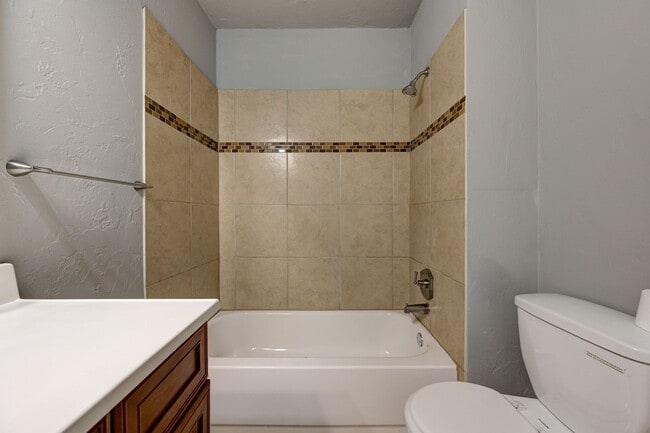 Building Photo - Move in Special !! $250 Off your First Full Month Rent! Beautiful Large 4BD/2BTH Home Near Tinker...