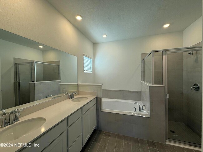 Building Photo - 8198 Horsebit Cir