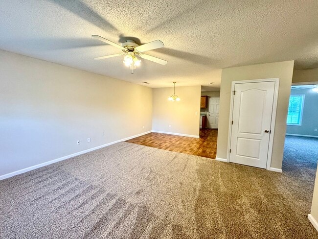 Building Photo - Quiet Country Duplex off Copeland Rd in To...