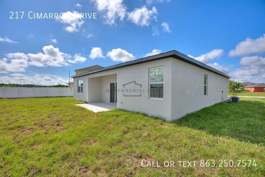 Building Photo - 217 Cimarron Dr