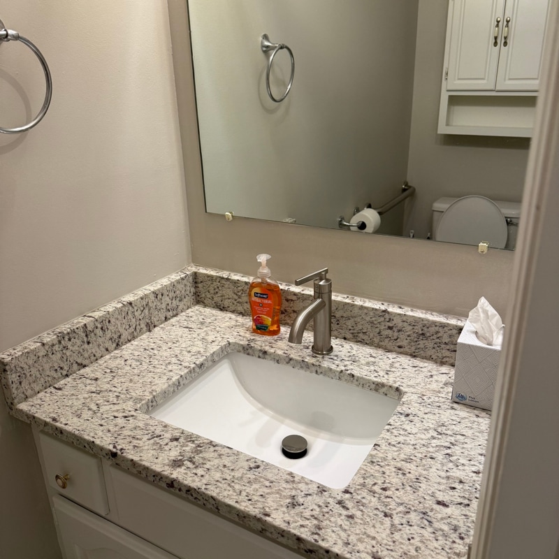 Building Photo - 3821 Davenport St