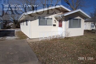 Building Photo - 2447 N Grant Ave