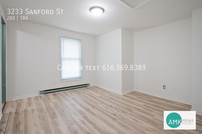 Building Photo - 3233 Sanford St