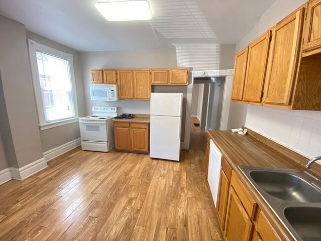 Building Photo - Hunter Ave 1444-1446 MLR