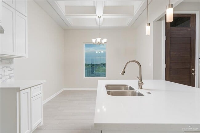 Building Photo - 16 Sherman St