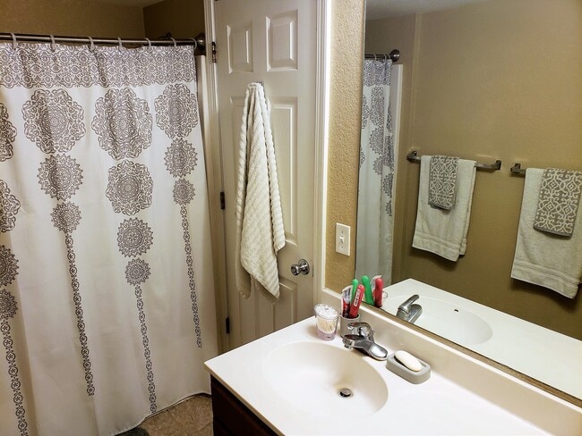 Building Photo - 3D Tour Available - Beautiful Townhome on West-Side of Manhattan! Available Now!