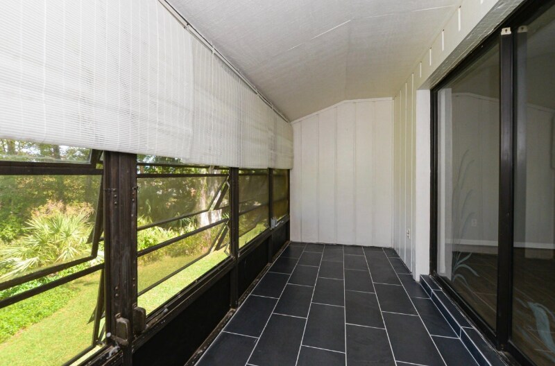 Building Photo - 800 NW Fork Rd