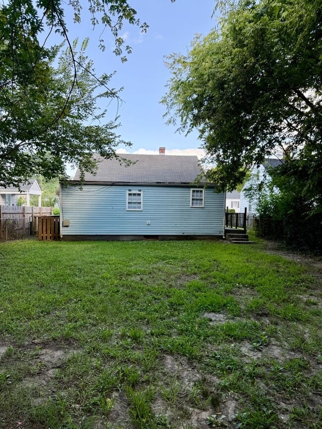 Building Photo - 1506 N 30th St
