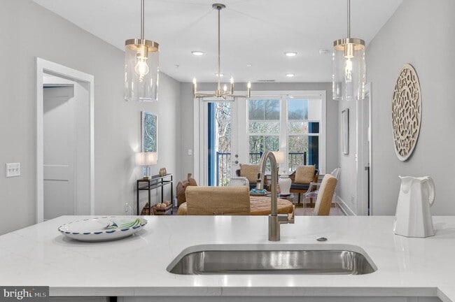 Building Photo - 76 Old Mill Bottom Rd N