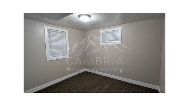 Building Photo - 4 BR House For Rent in Midvale