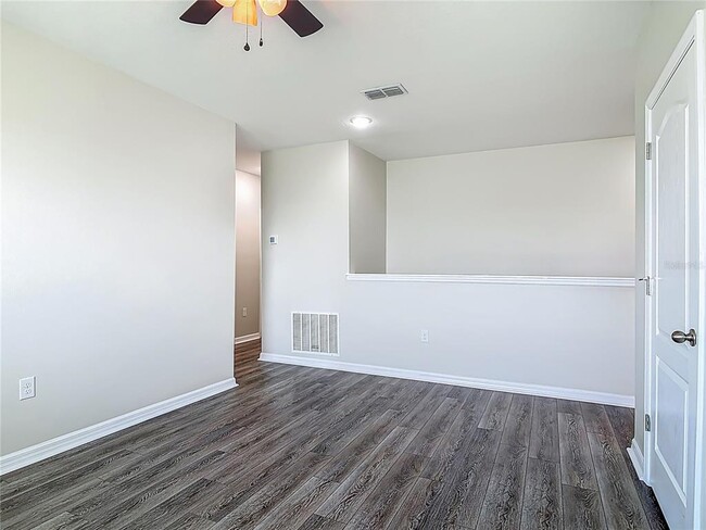 Building Photo - 3975 Silverstream Terrace