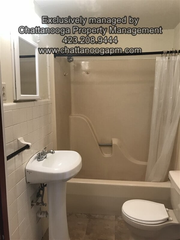 Building Photo - 805 Carden Ave