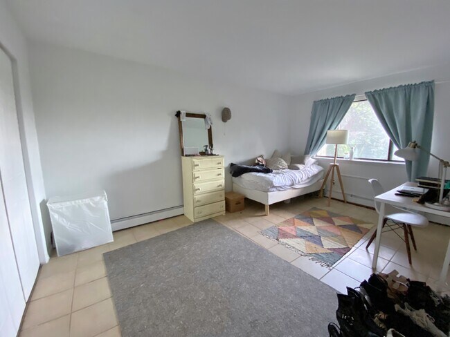 Building Photo - 16 Prospect Ave