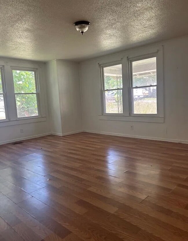 Building Photo - 115 Arkansas St