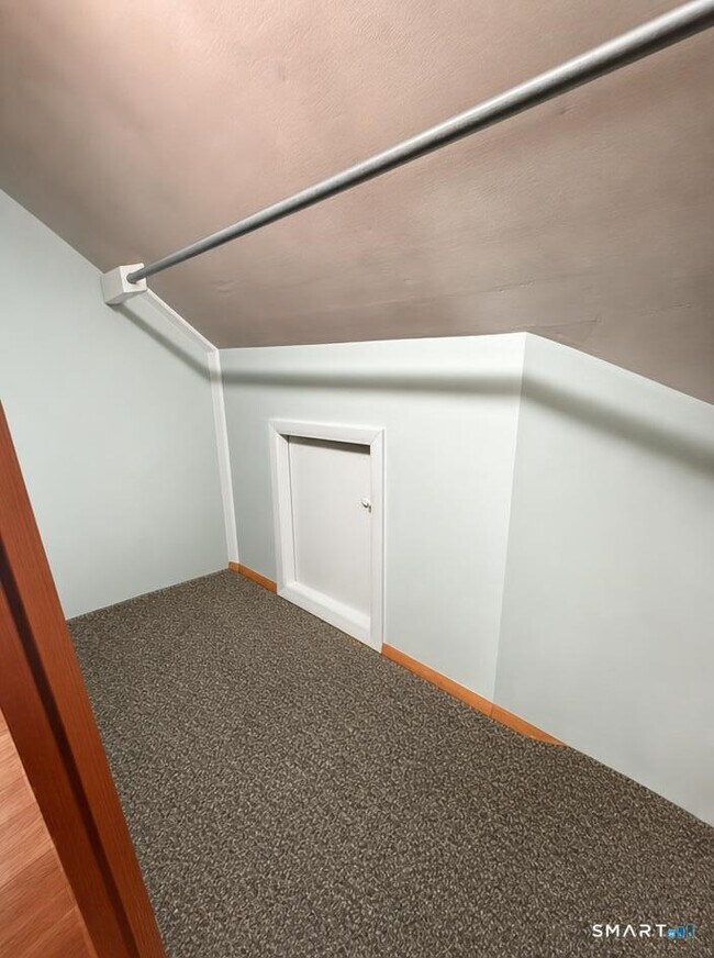 Building Photo - 44 Westphal St
