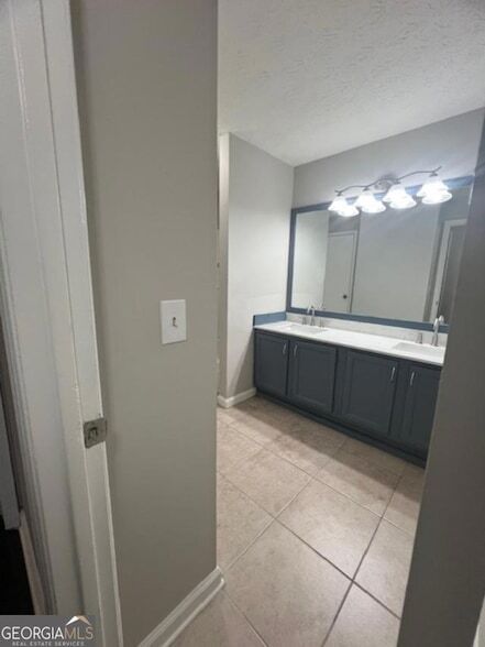 Building Photo - 9442 Cypress Ln