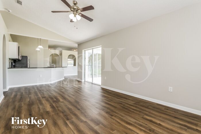 Building Photo - 817 Grantham Dr