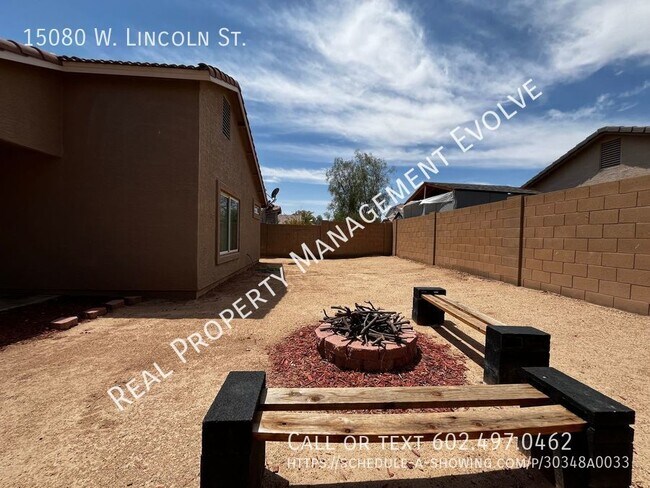 Building Photo - Goodyear Home With Lots of Amenities!!