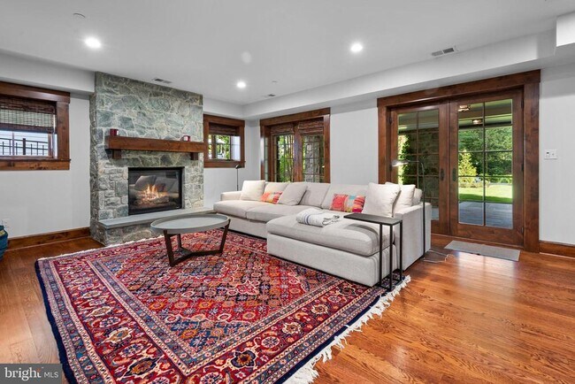 Building Photo - 5600 Brite Dr