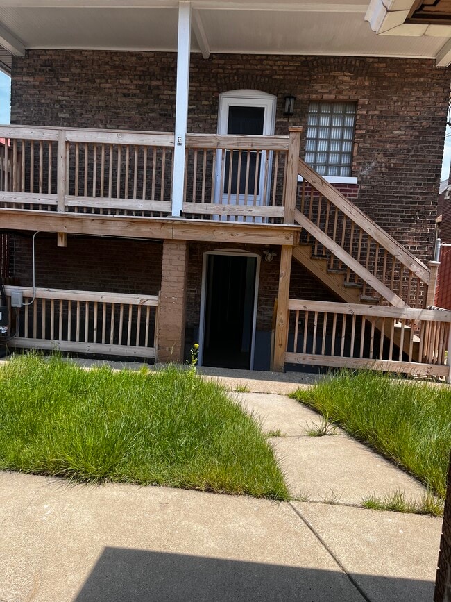 Building Photo - 1838 Stanton Ave