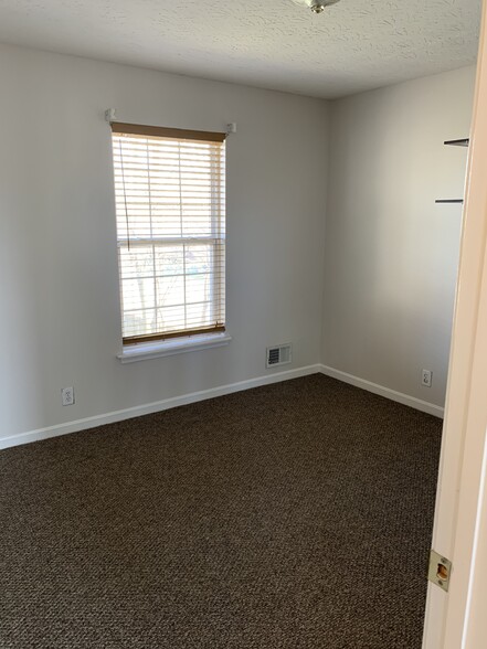 Building Photo - 4201 Bridlepath Pl
