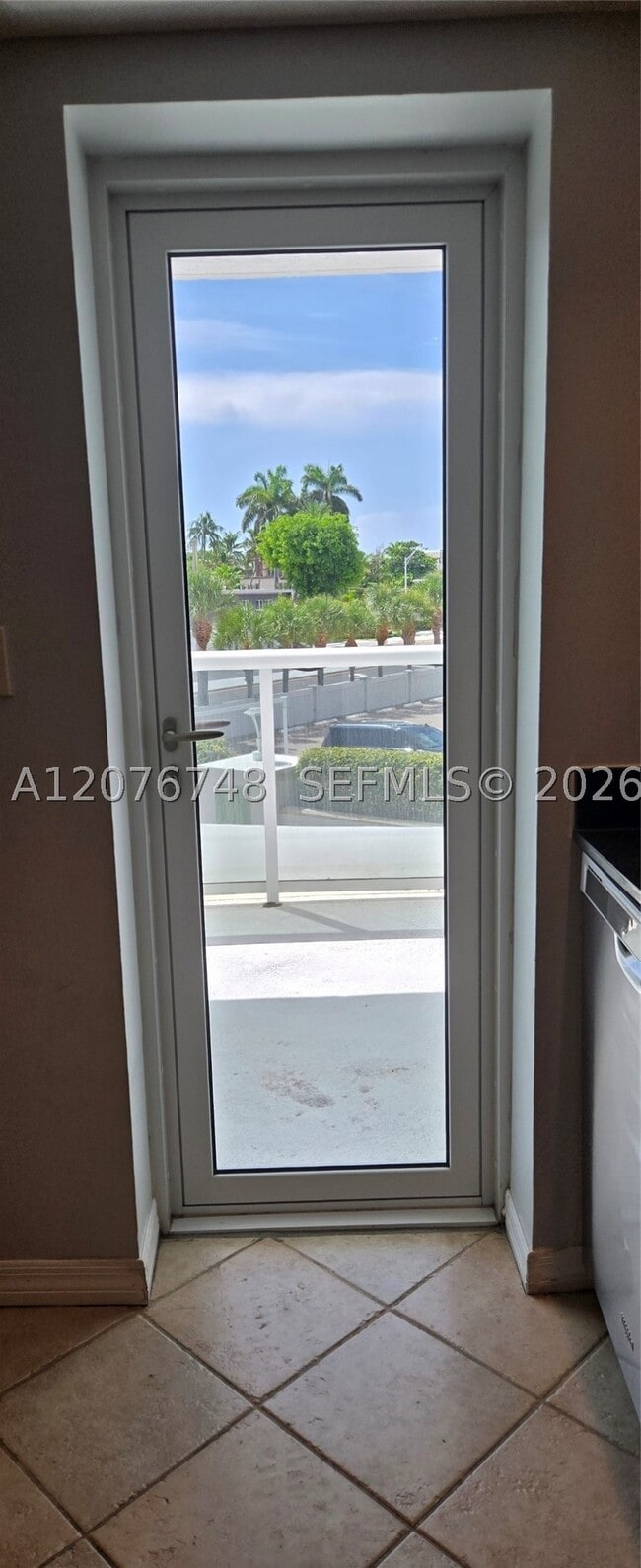 Building Photo - 2715 N Ocean Blvd