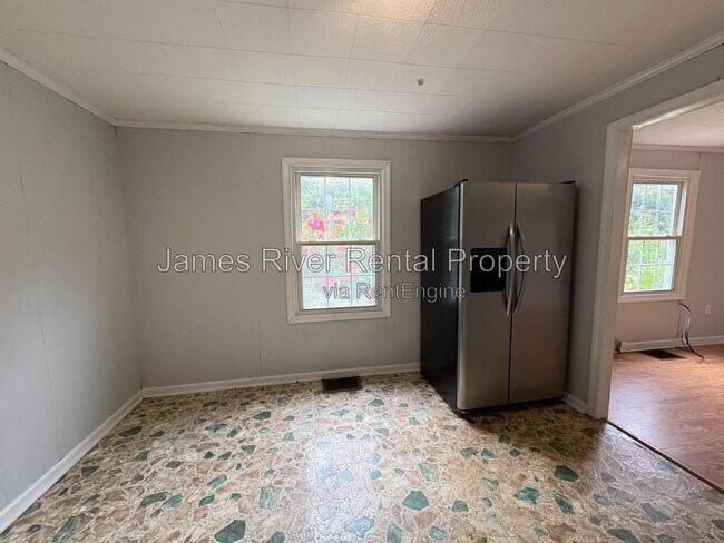 Building Photo - 1312 Laurel Ln