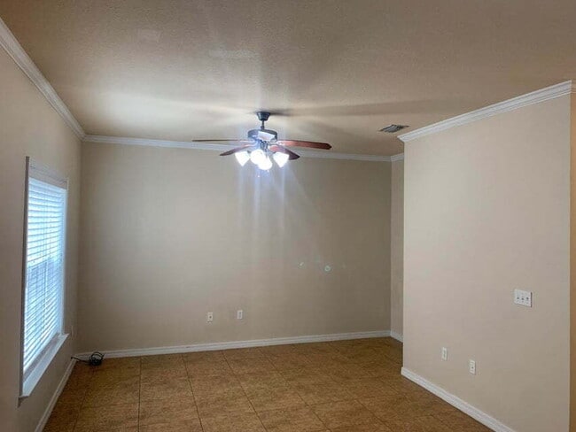 Building Photo - "Spacious 3-Bedroom Townhouse Retreat in Fort Walton Beach!"