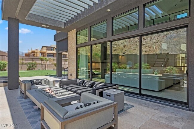 Building Photo - 10950 Earth Hues Ct