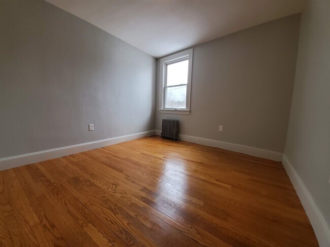 Building Photo - 444 Lafayette Rd