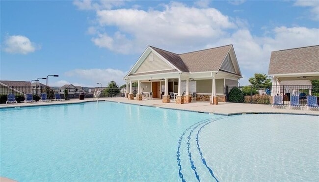 Building Photo - 4591 Silver Oak Dr